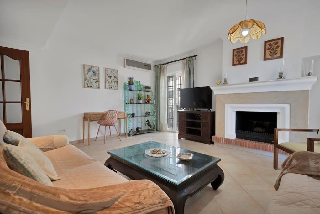 Lejlighed En El Centro De San Pedro Con Parking - Del Valle 72 1 Marbella