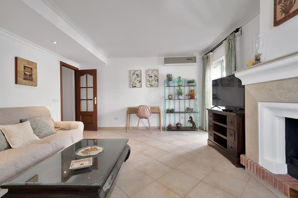 En El Centro De San Pedro Con Parking - Del Valle 72 1 Lägenhet Marbella
